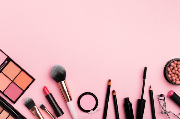Trouver votre maquillage bio idéal : conseils et astuces essentielles