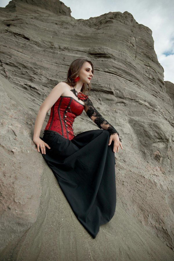 Corset gothique : allier élégance et mystère dans votre style